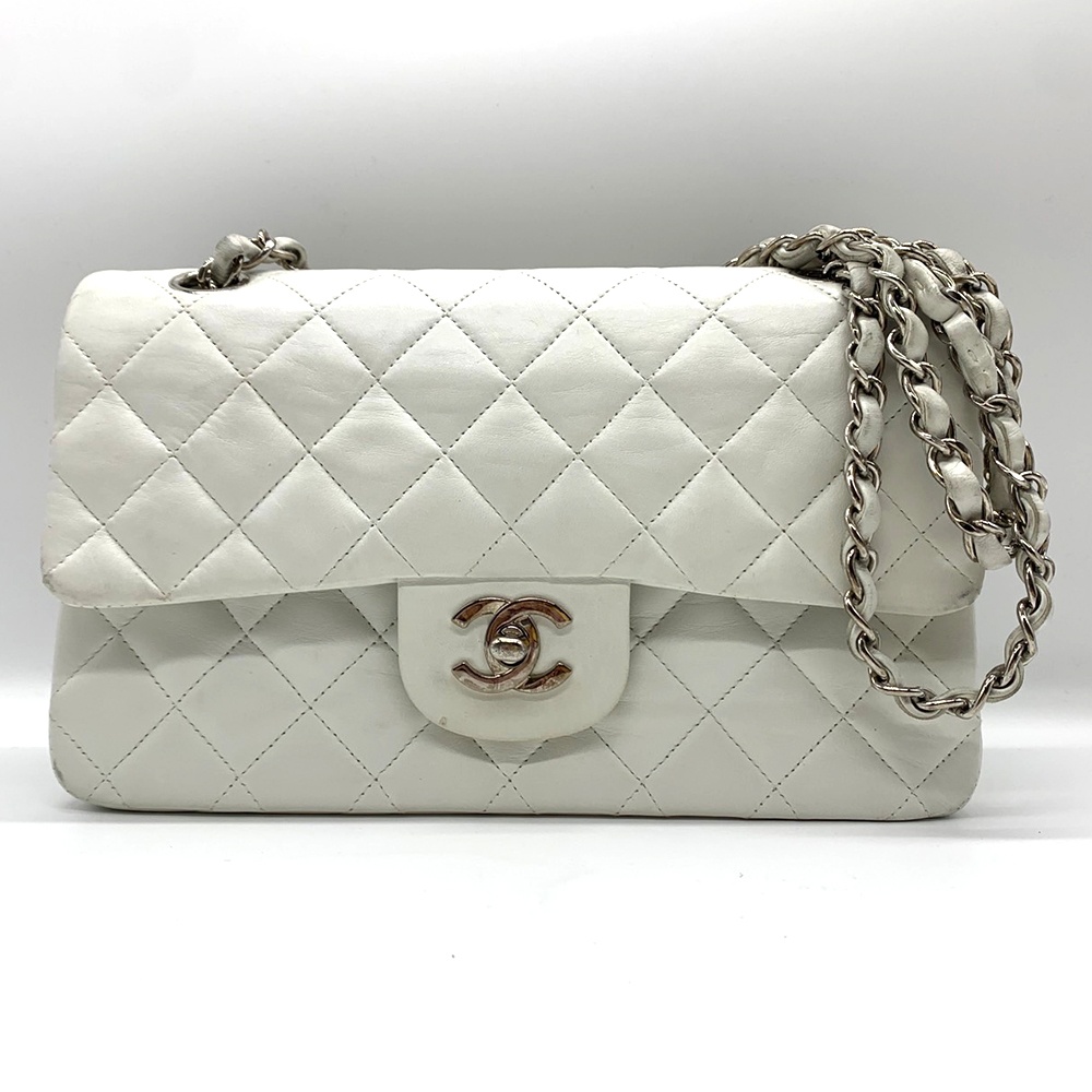 ★ＣＨＡＮＥＬ シャネル チェーンショルダー23　ホワイトをお買取りさせて頂きました！★芦屋店