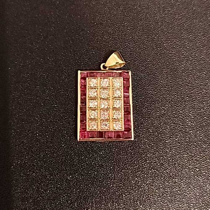 K18・ペンダントトップをお買取りさせて頂きました！宝塚店