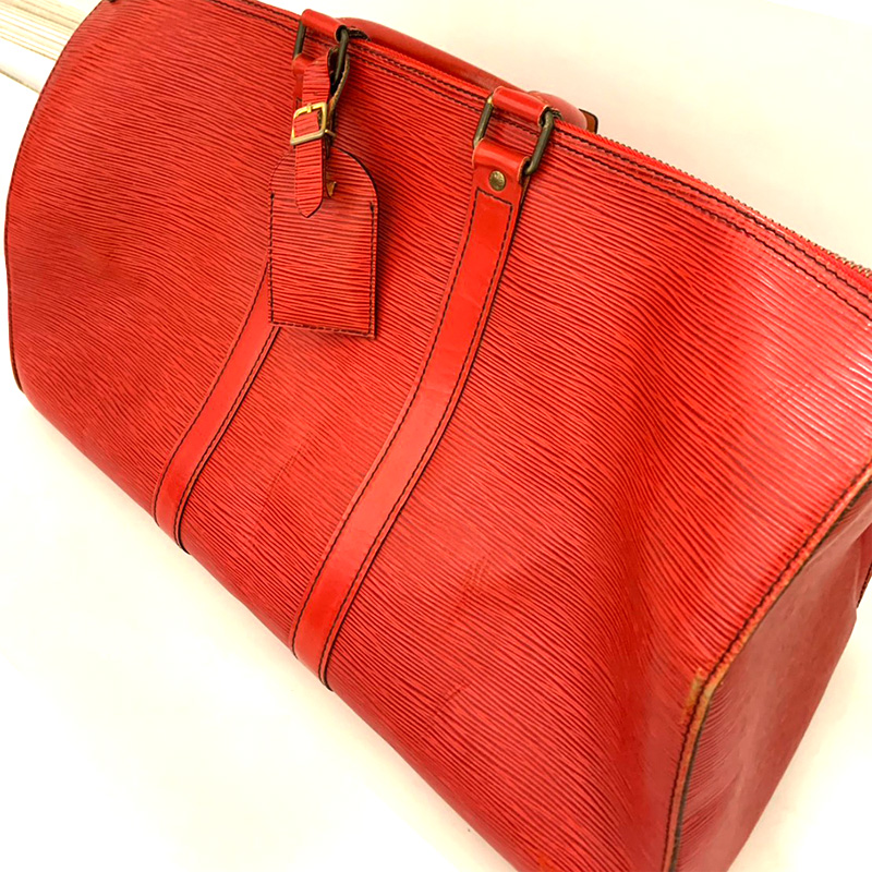 本日はルイヴィトンのキーポルを買取りさせていただきました!