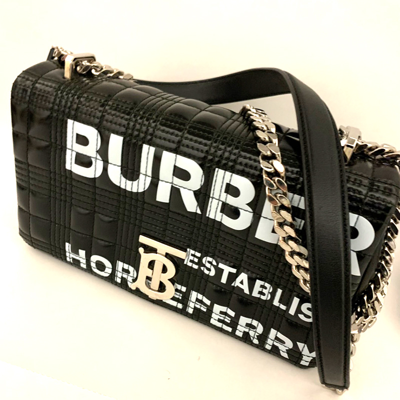 バーバリーの可愛いTBロゴの2wayショルダーを買わせていただきました!